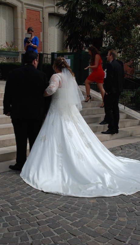 Robe de mariée princesse satin et dentelle